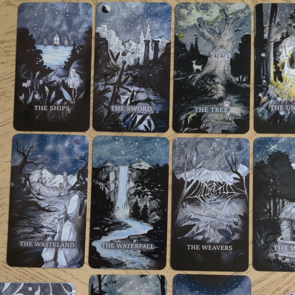 L'oracolo infinito 9 * 6 cm Un - Tarot Cards Deck With Guidebook recensione e prezzo