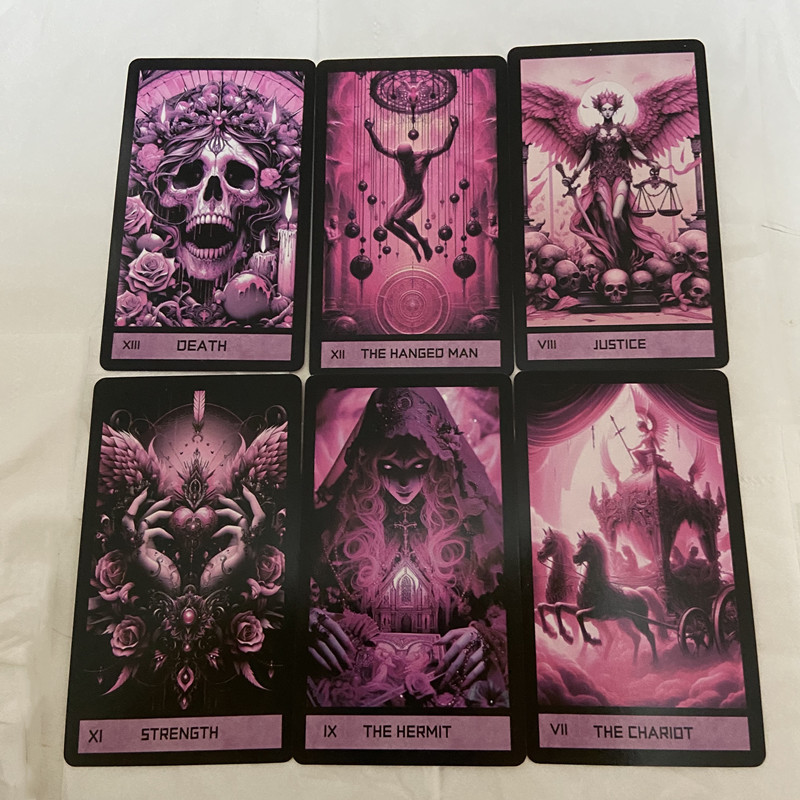 Mazzo di Tarocchi Gotici Rosa  - Tarot Cards Deck With Guidebook recensione e prezzo
