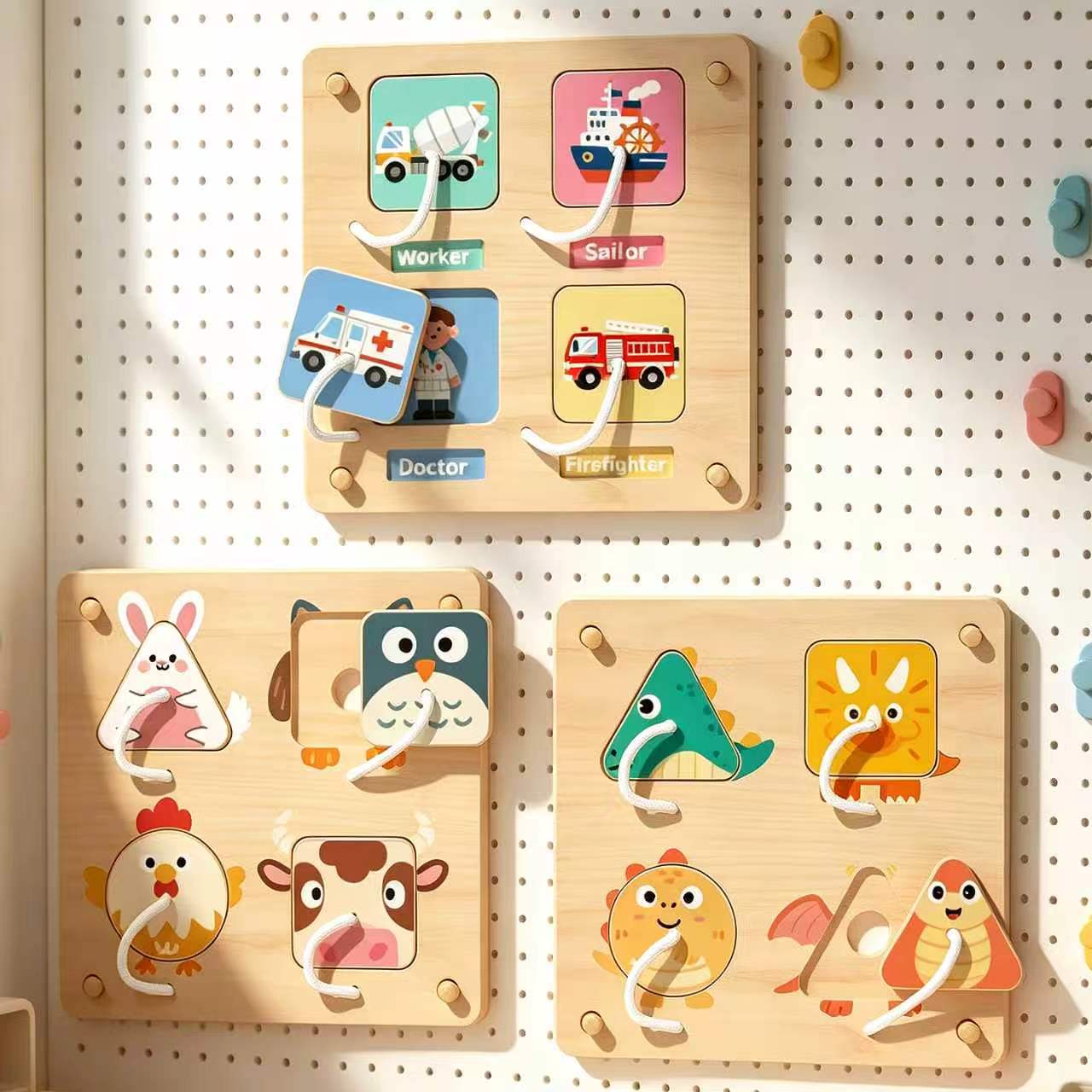Tavola delle Attività in Legno - Montessori Wooden Busy Board Toddler recensione e prezzo